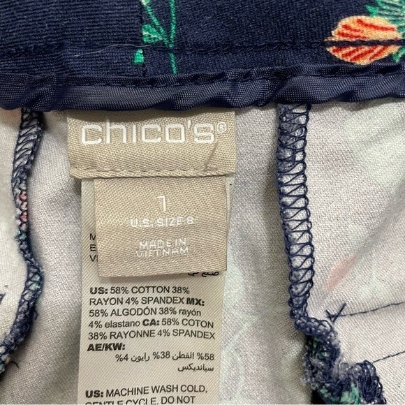Chico's Floral Secret Stretch Textural Fleur Straight Leg Crop Pants Size Chico' - Picture 8 of 10